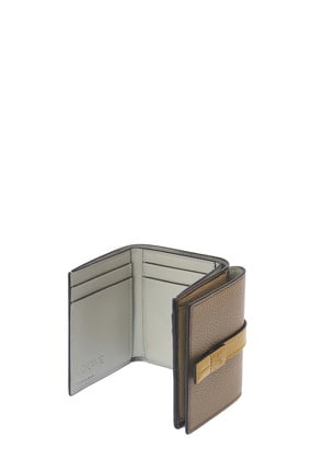 LOEWE Trifold wallet in soft grained calfskin Laurel Green/Ochre plp_rd