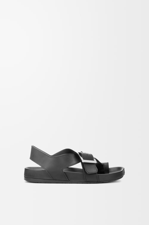 LOEWE イーズ バックル サンダル（ベジタルカーフ） ブラック