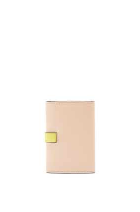LOEWE Small vertical wallet in soft grained calfskin Nude/Citronelle plp_rd