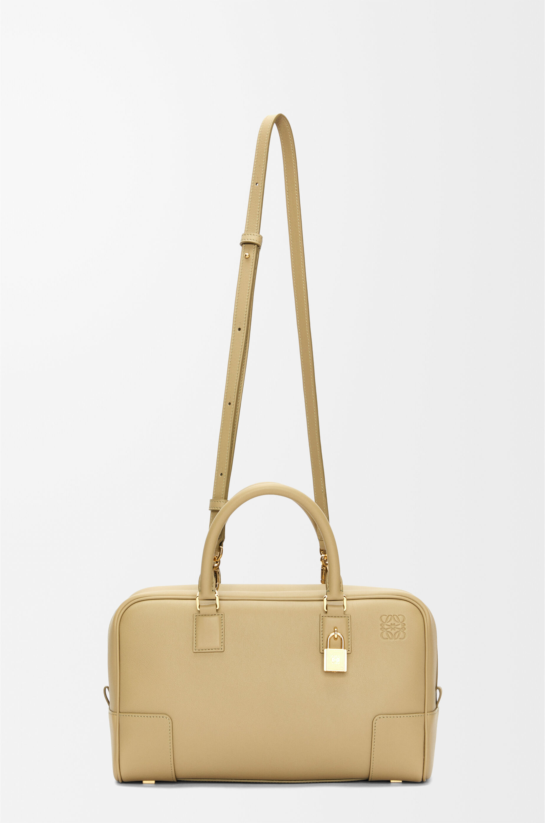 豊富なギフト アマソナ28 バッグ（ナパカーフ） グリーン - LOEWE バッグ