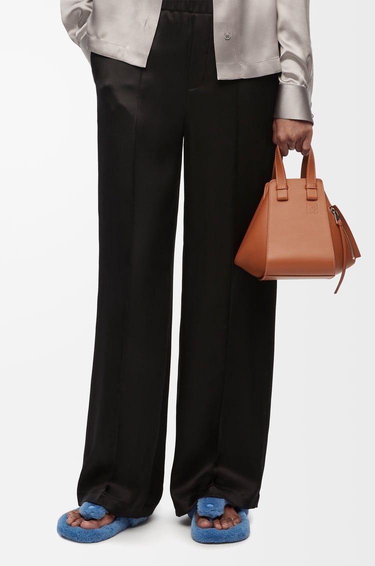 LOEWE Compact Hammock bag in classic calfskin Tan