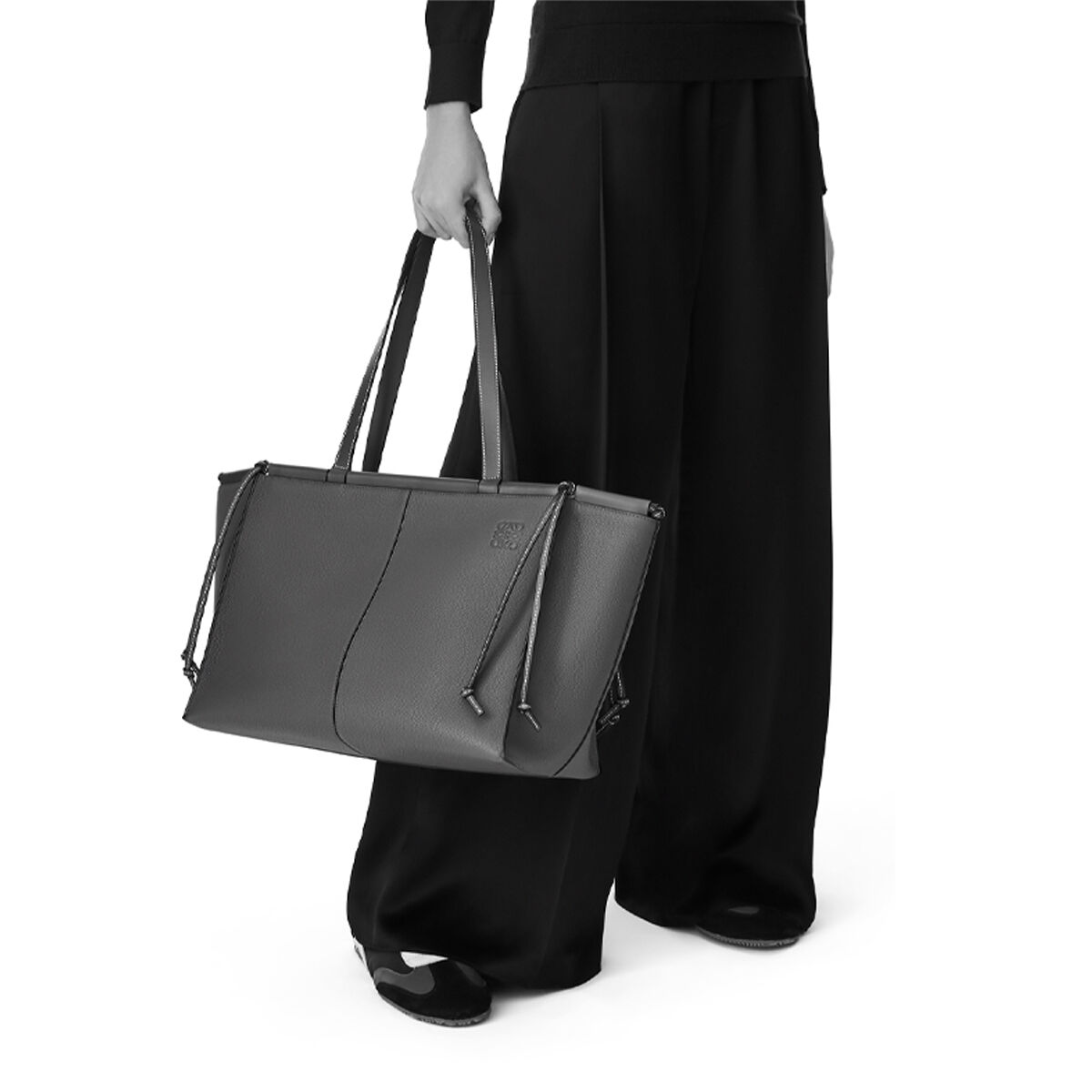 通勤バッグブランド人気おすすめ15選 プチプラからハイブランドまで Vokka ヴォッカ