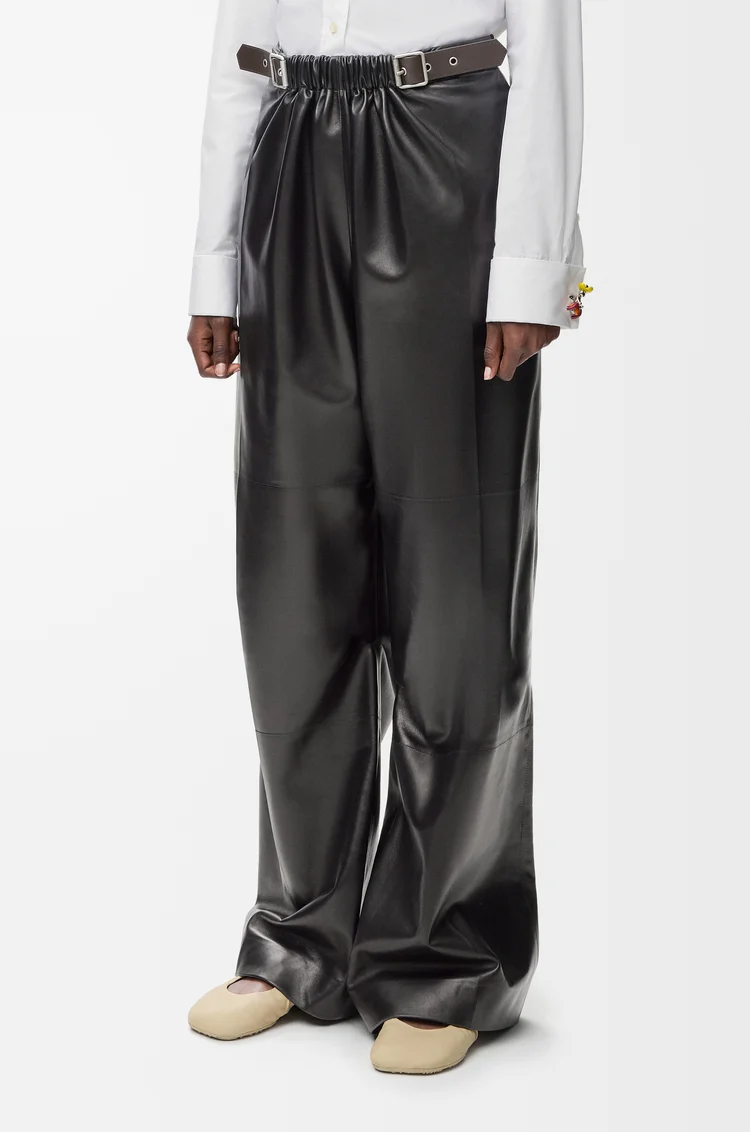 LOEWE Hose mit Gürtel aus Nappa-Lammleder Schwarz