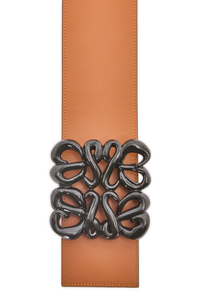 LOEWE Reversible Inflated Anagram belt in soft calfskin Black/Tan