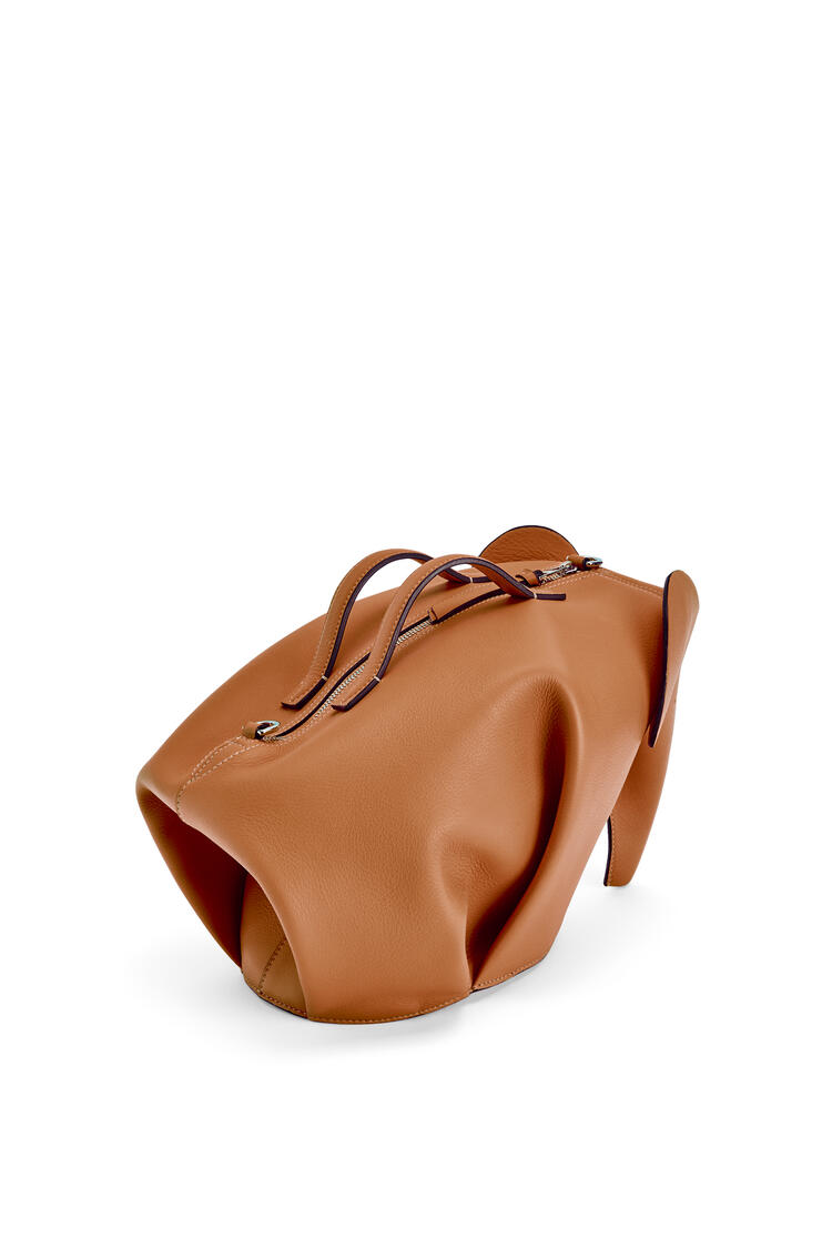 LOEWE Large Elephant bag in classic calfskin Tan