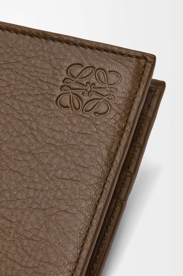 LOEWE Portafoglio con portamonete bi-fold in pelle di cervo Tundra
