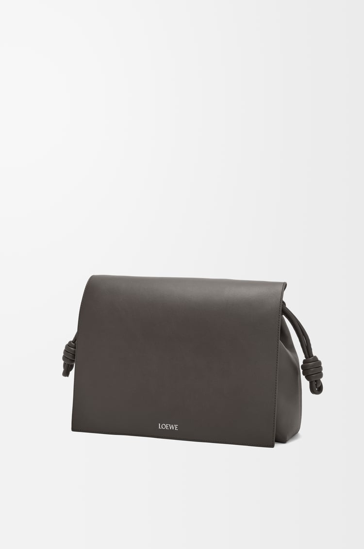 LOEWE 亮面小牛皮 Flamenco 包款 深灰色