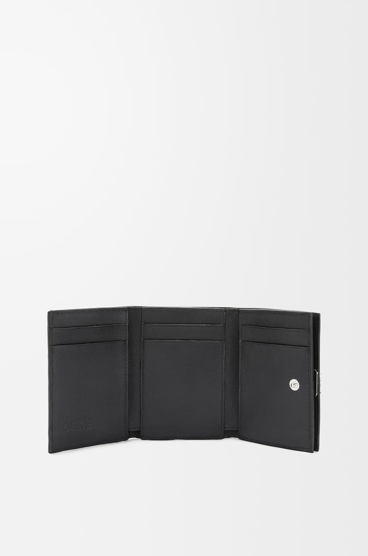 LOEWE アナグラム トライフォールド ウォレット（ペブルグレインカーフ） ブラック
