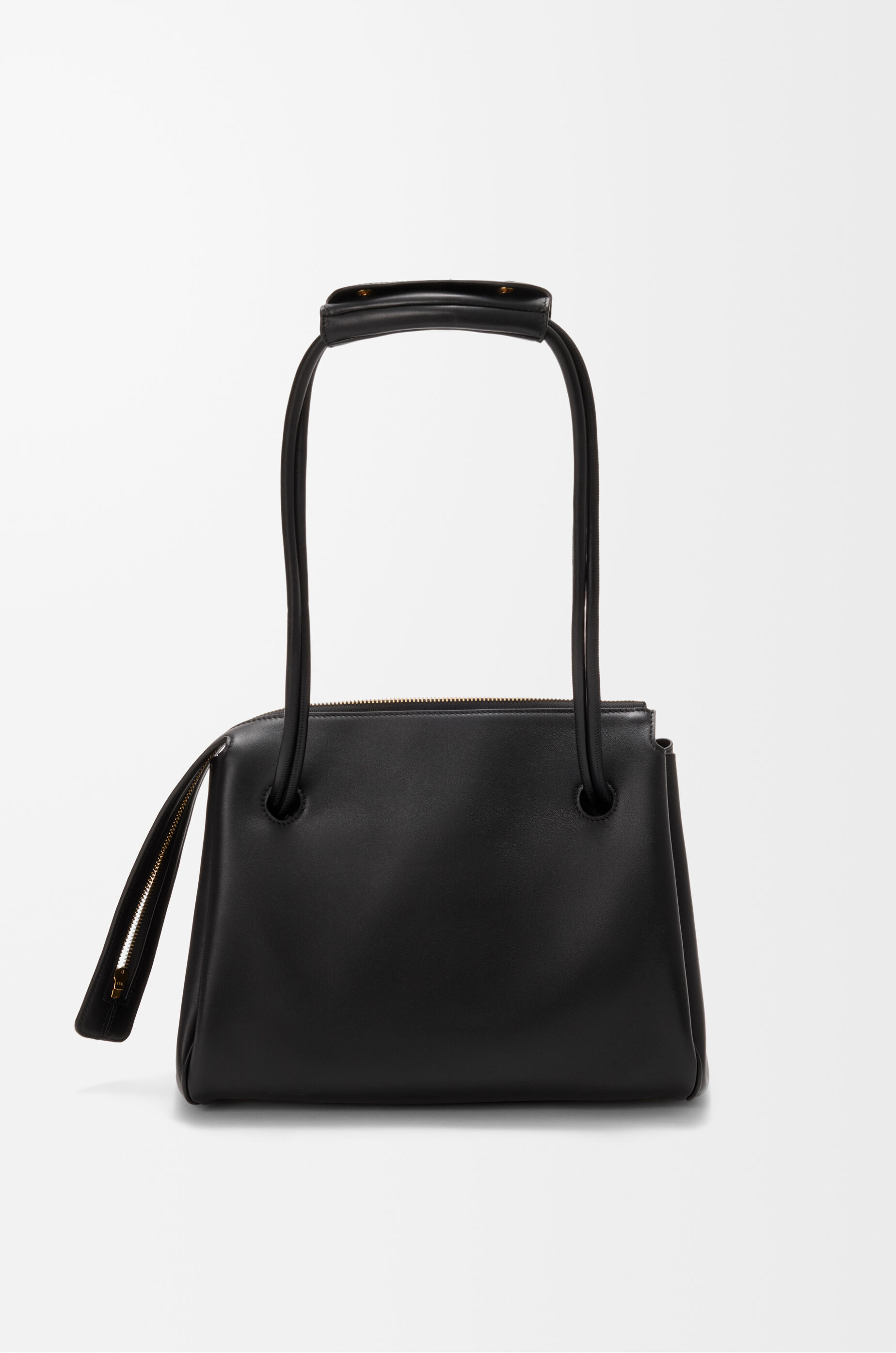 マドリードバッグ（サプルカーフ） ブラック - LOEWE