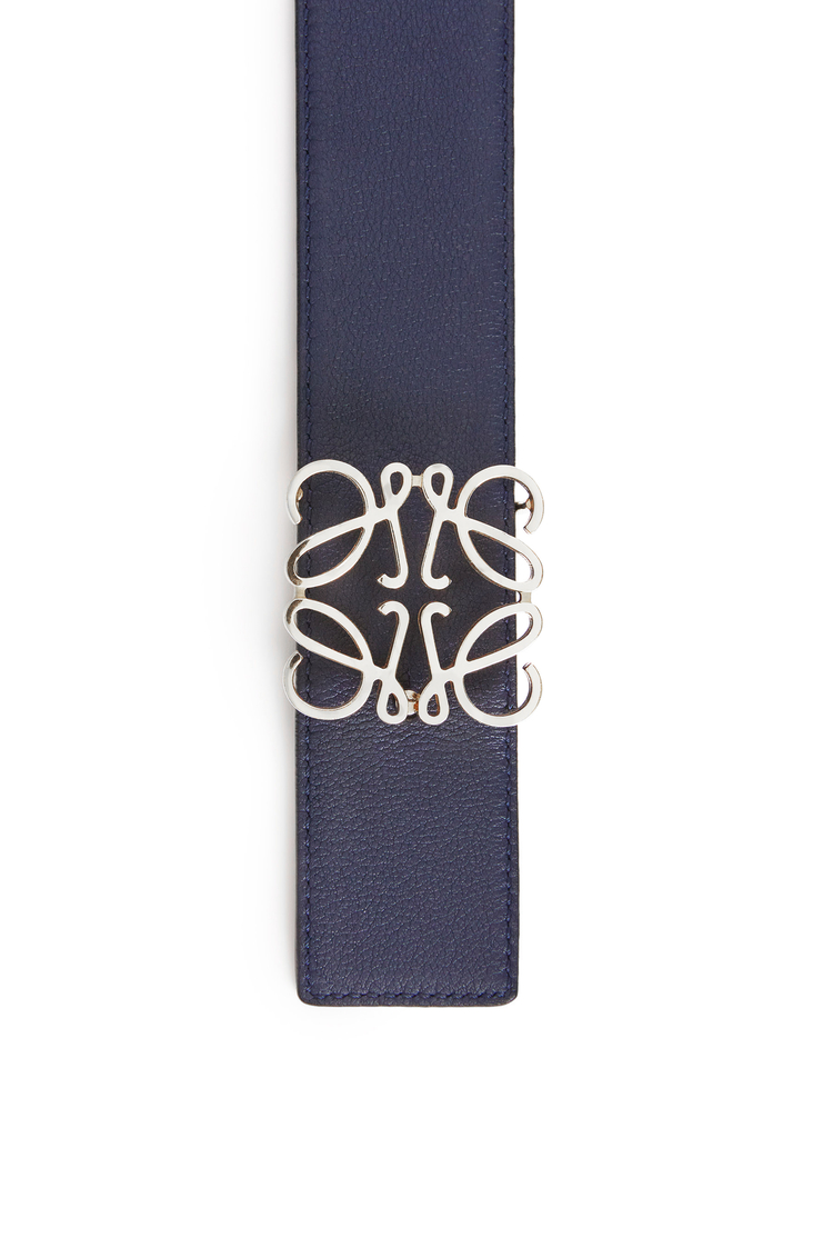 LOEWE Cinturón reversible Anagram en piel de ternera lisa Azul Océano/Negro/Paladio
