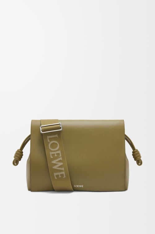 LOEWE Bolso Flamenco Satchel en piel de ternera Oliva
