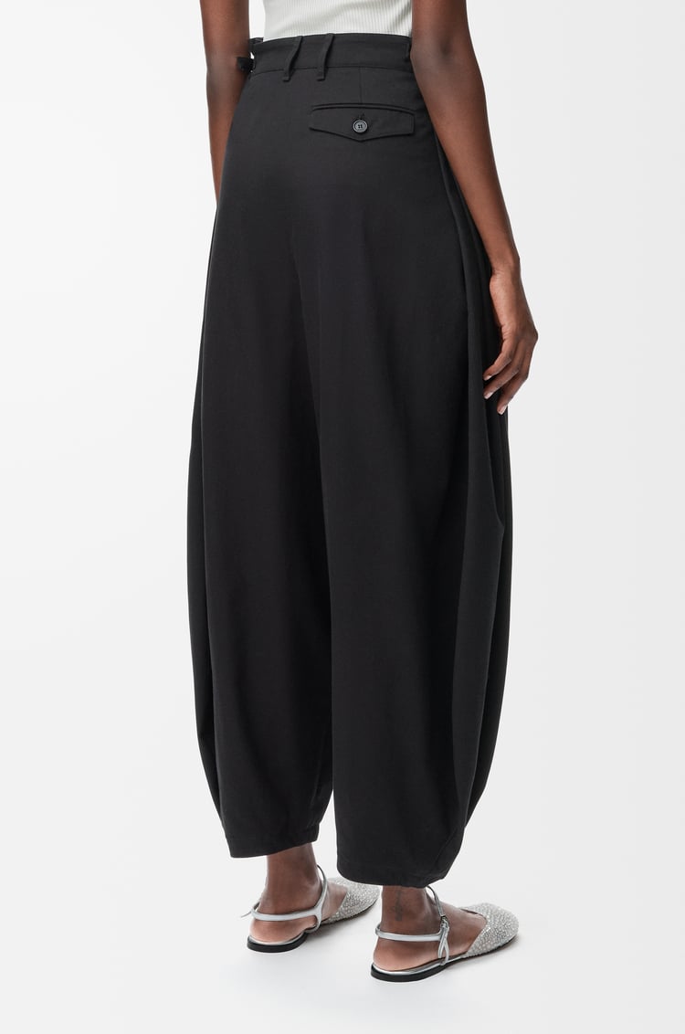 LOEWE Drapierte Hose aus Baumwolle und Seide Schwarz