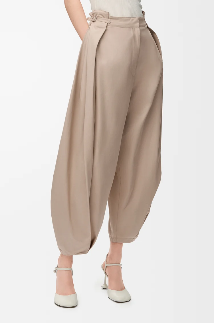 LOEWE Drapierte Hose aus Baumwolle und Seide Beige