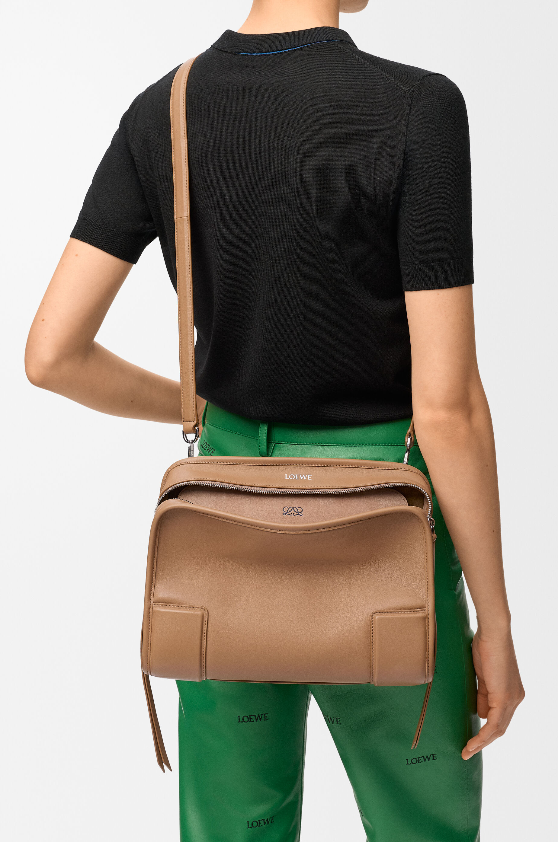 로에베 백 Amazona 180 미디엄 A03918MX01-9579