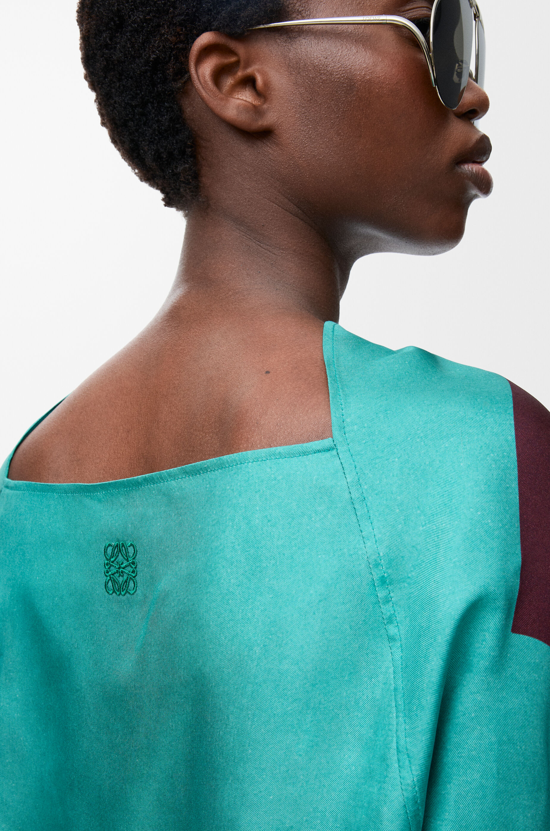 スカーフ トップ（シルク） グリーン - LOEWE