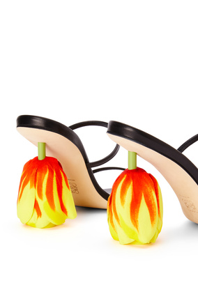 LOEWE Tulip sandal in goatskin Black/Red plp_rd
