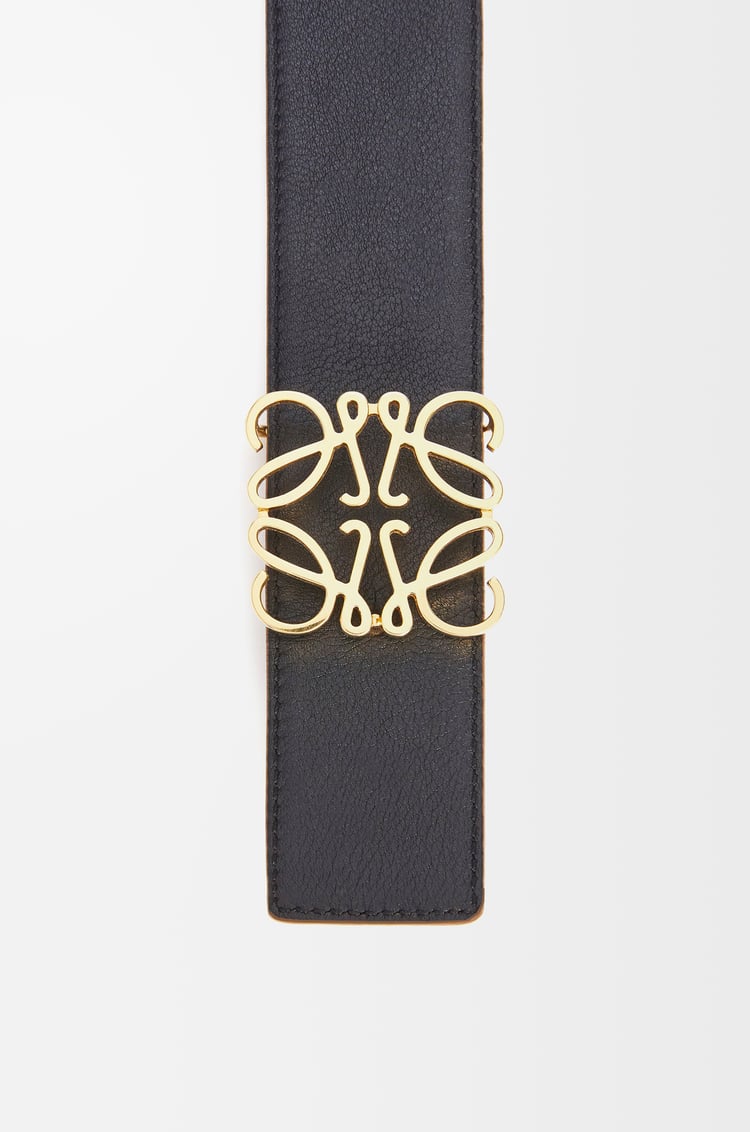 LOEWE Cinturón reversible Anagram en piel de ternera lisa Bronceado/Negro/Dorado