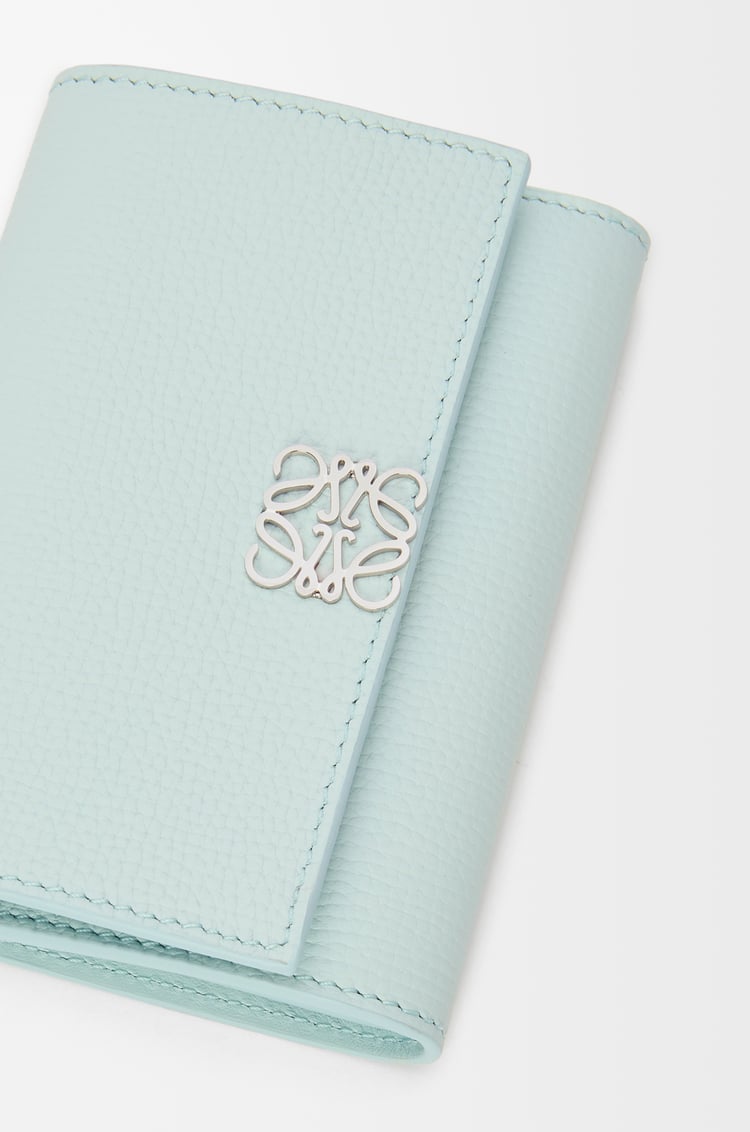 LOEWE アナグラム バーティカル ウォレット スモール（ペブルグレインカーフ） フローズン