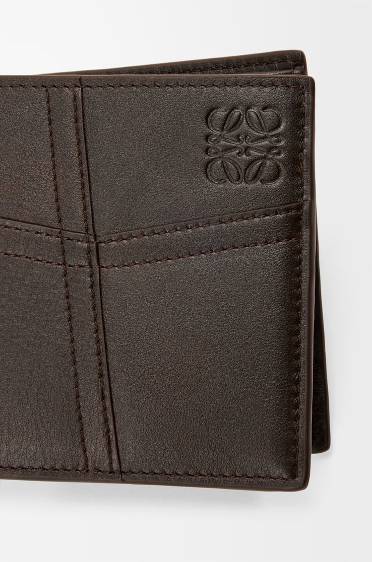 LOEWE Panta Bifold-Brieftasche aus glänzendem Kalbsleder Vintage-braun