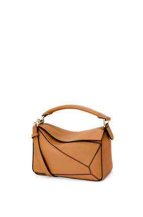 LOEWE Small Puzzle bag in soft grained calfskin Light Caramel plp_rd