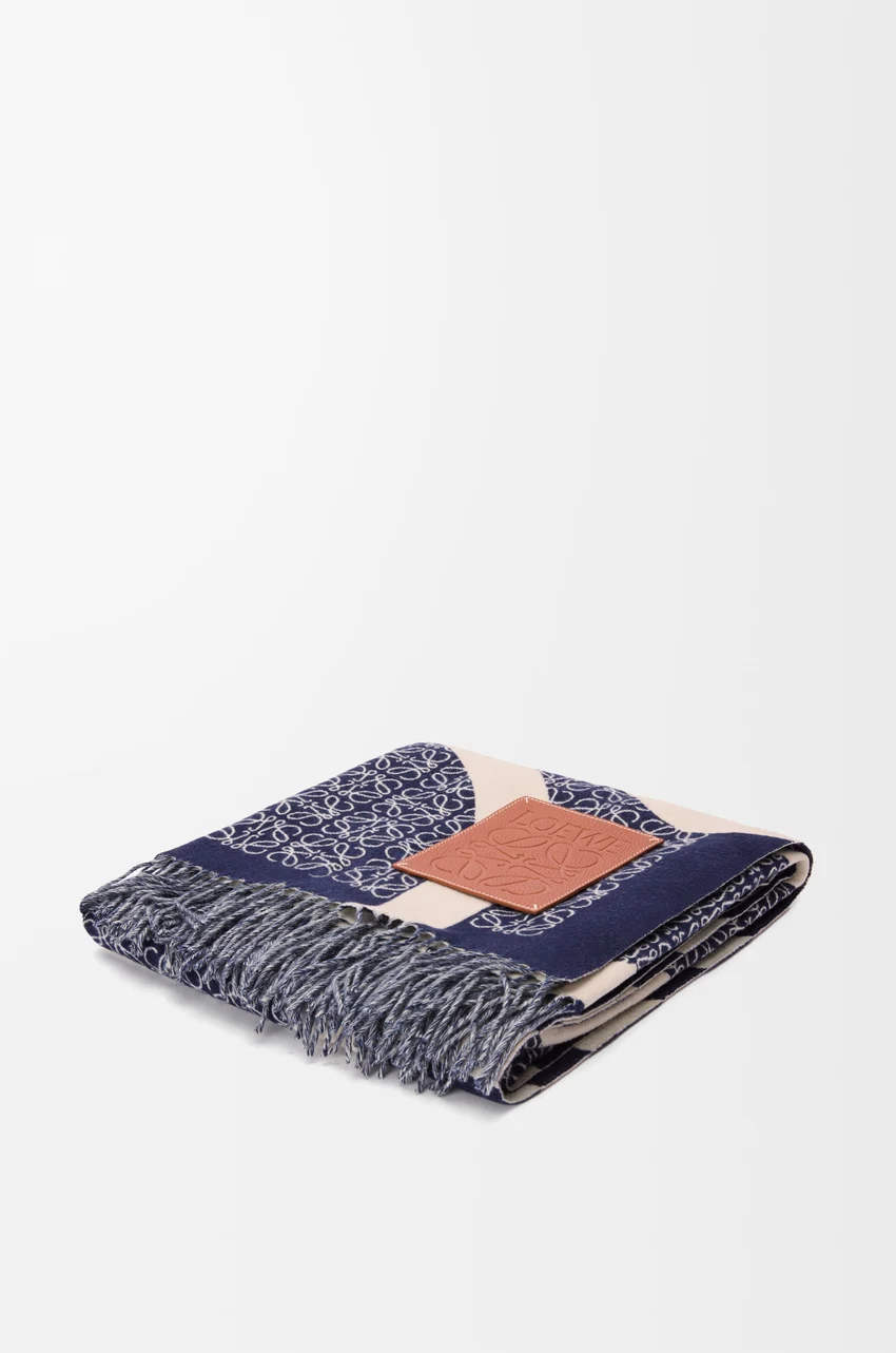 Anagram blanket