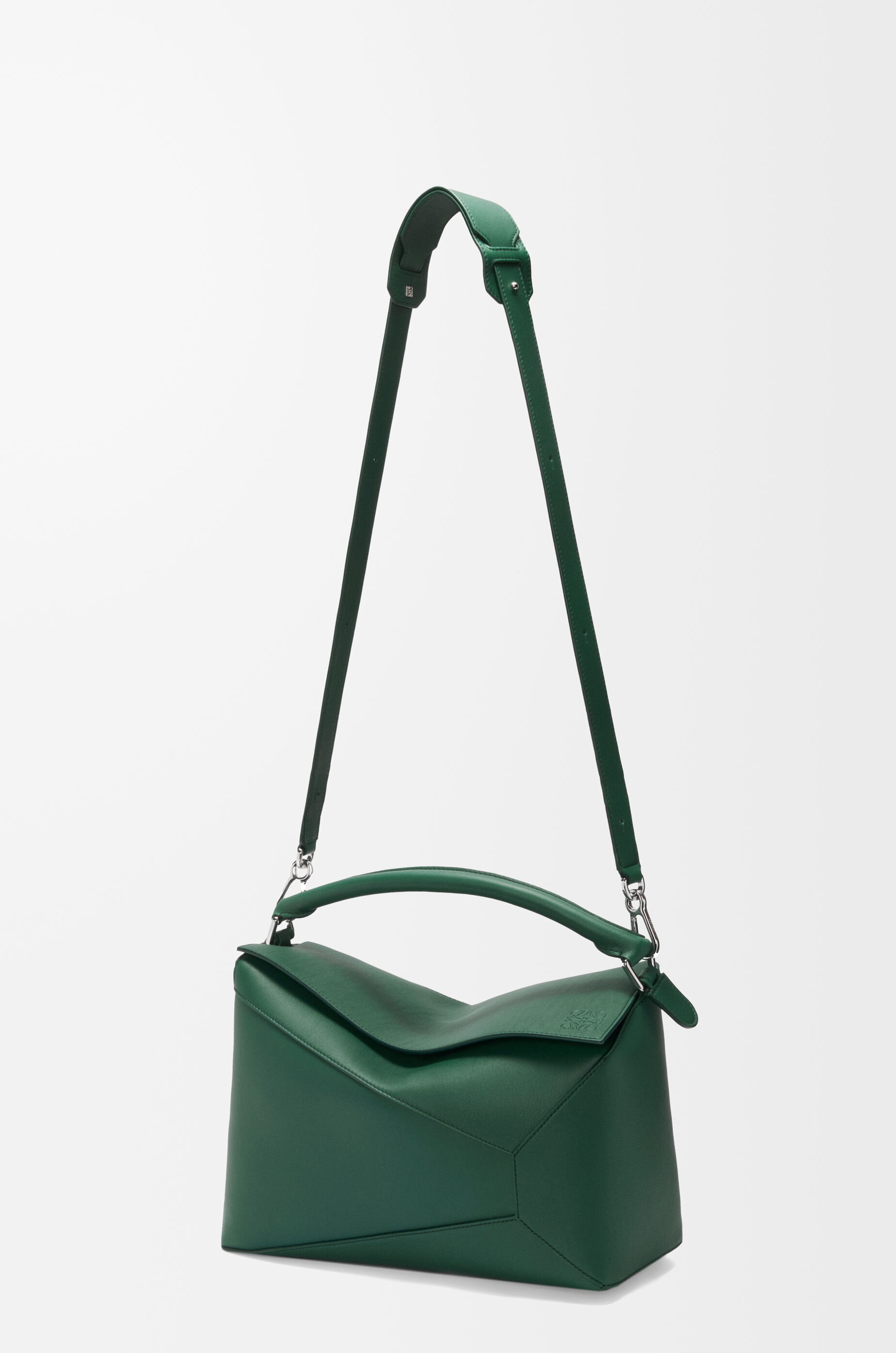◆25FW◆【LOEWE】パズルエッジ*クラシックカーフ*ラージ*バッグ パズルエッジ バッグ ラージ（グレインカーフ） ブラウン - LOEWE