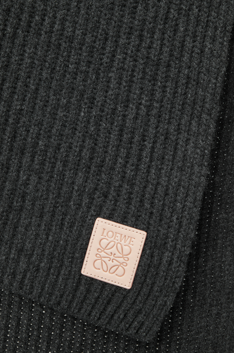 LOEWE Bufanda en cashmere Negro