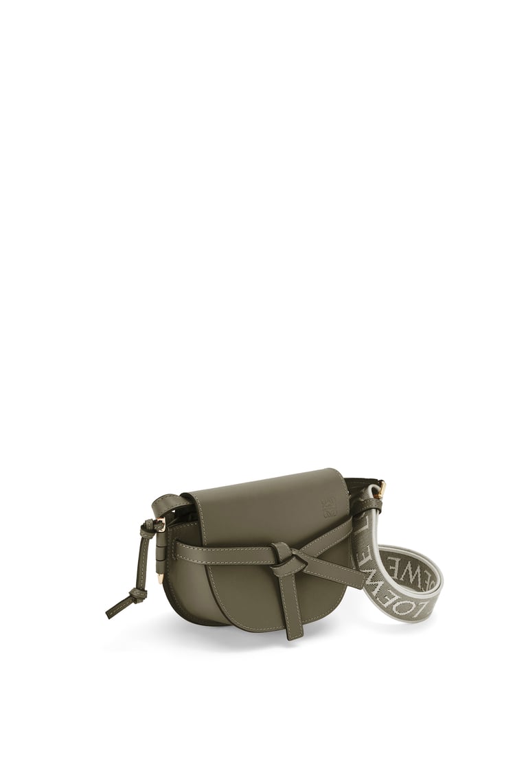 LOEWE Mini Gate Dual Tasche aus weichem Kalbsleder und Jacquard Autumn Green