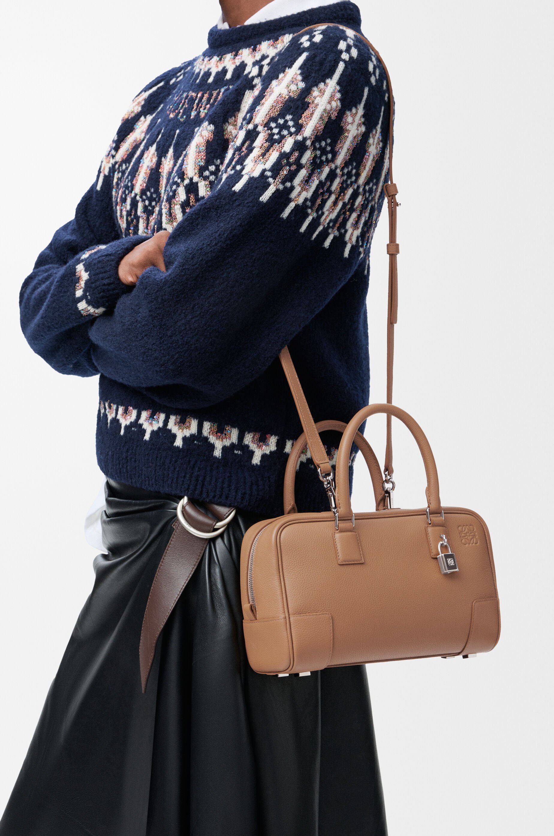 LOEWE アマソナ LOEWE（ロエベ） 【並行輸入品】 LOEWE 2WAYバッグ AMAZONA23 アマソナ