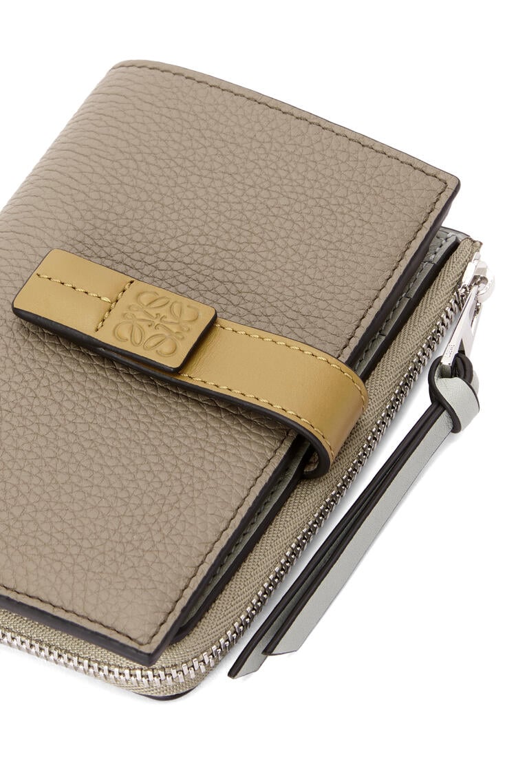 LOEWE Slim zip bifold wallet in soft grained calfskin Laurel Green/Ochre