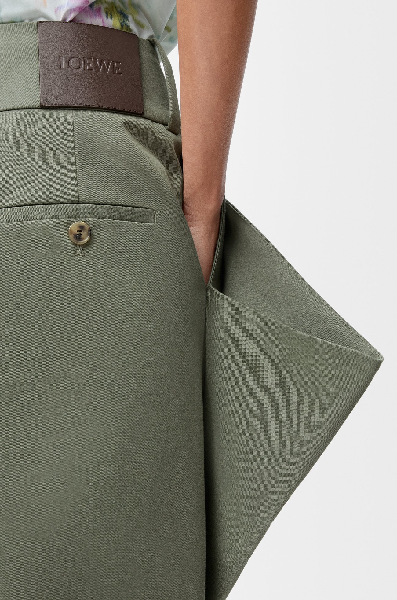 LOEWE Trousers in cotton Khaki Green