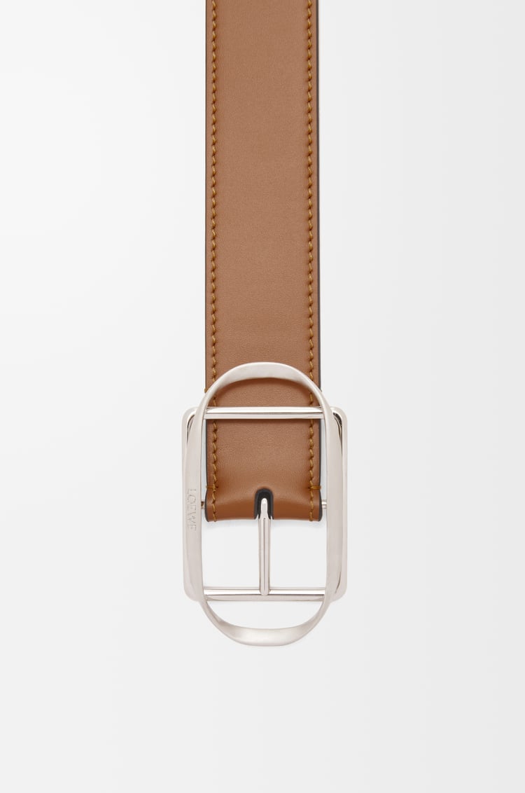 LOEWE Cinturón con hebilla curva en piel de ternera lisa Bronceado/Paladio
