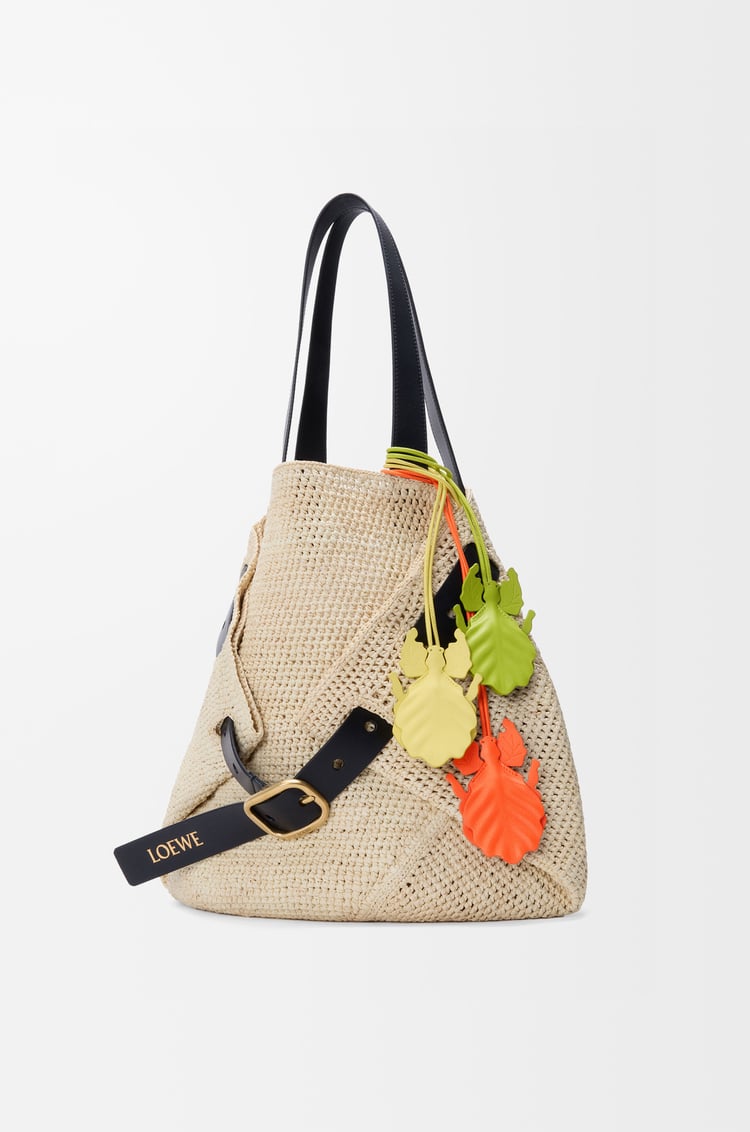 LOEWE Llavero con charm Leaf insect en piel de ternera Naranja Vivo