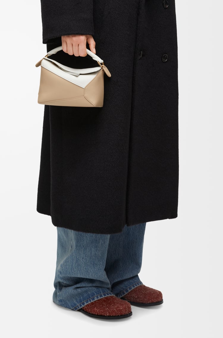 LOEWE Mini Puzzle bag in classic calfskin Soft White/Paper Craft