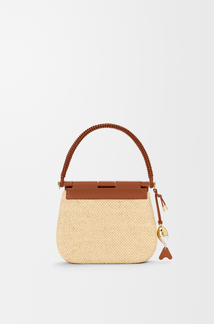 LOEWE Medium Pescador bag in raffia and calfskin Natural/Tan