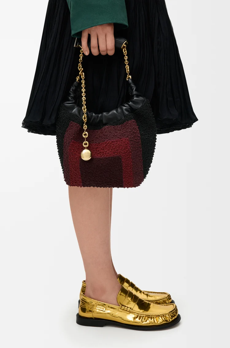 LOEWE Mini Squeeze bag in beaded leather Black/Burgundy