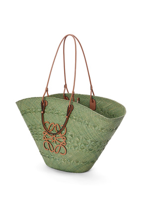 LOEWE Large Anagram Basket bag in iraca palm and calfskin Green/Tan plp_rd