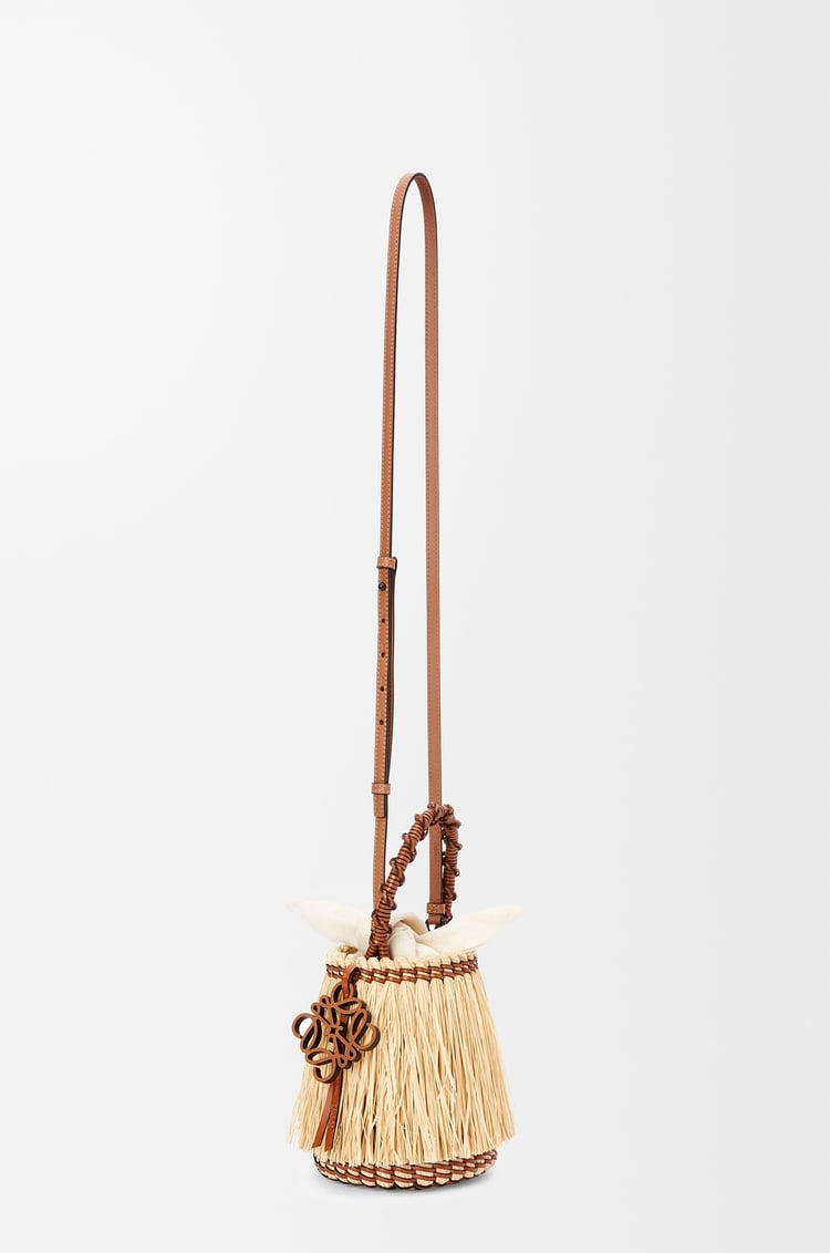 LOEWE Small Frayed Bucket bag in raffia and calfskin Natural/Tan