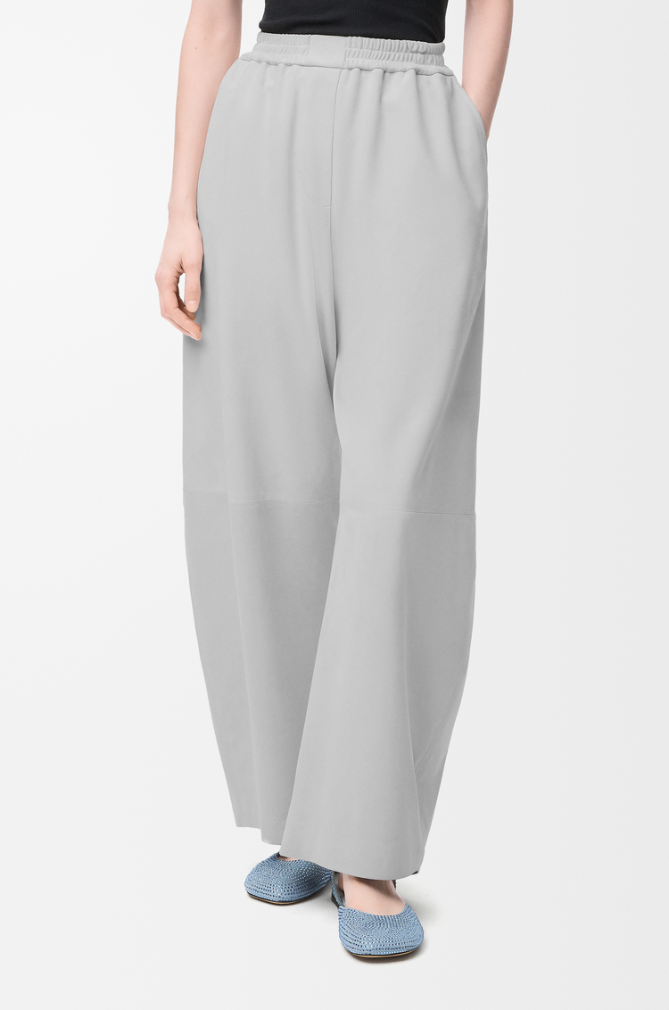 LOEWE Pantalón barrel en ante de piel de cabra Gris Claro
