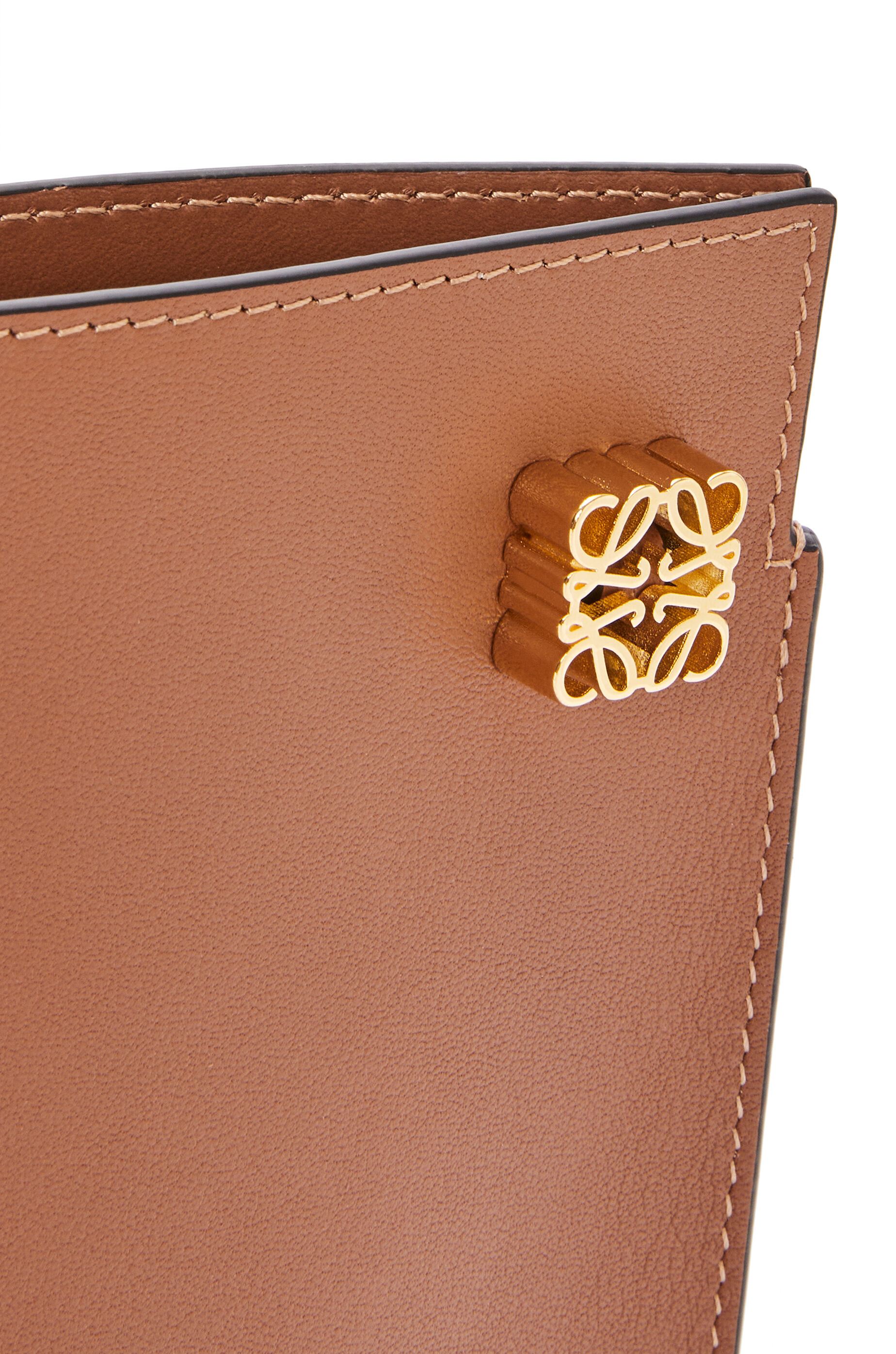 Dice pocket in classic calfskin Tan LOEWE