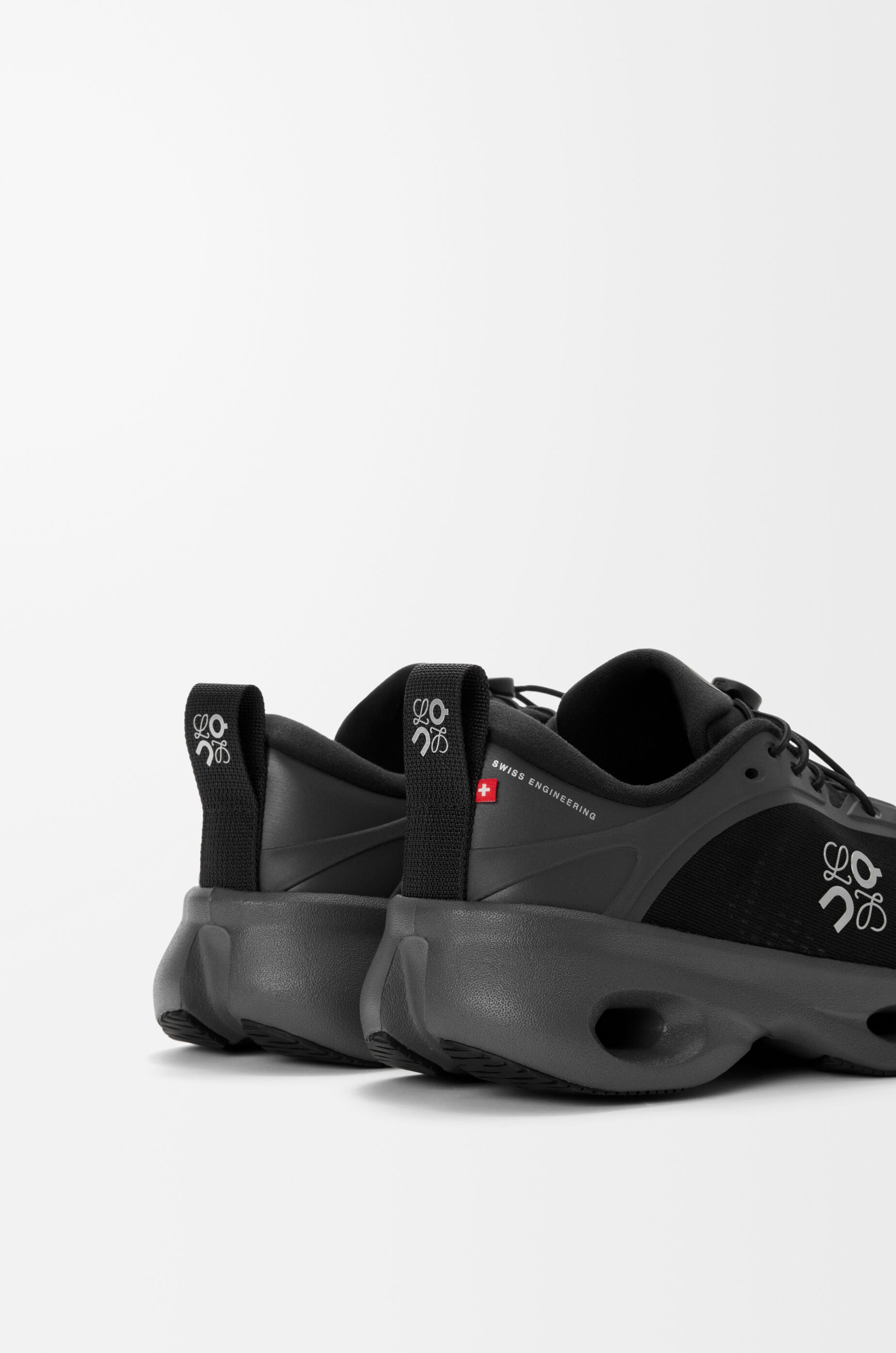 クラウドソロ スニーカー ブラック - LOEWE