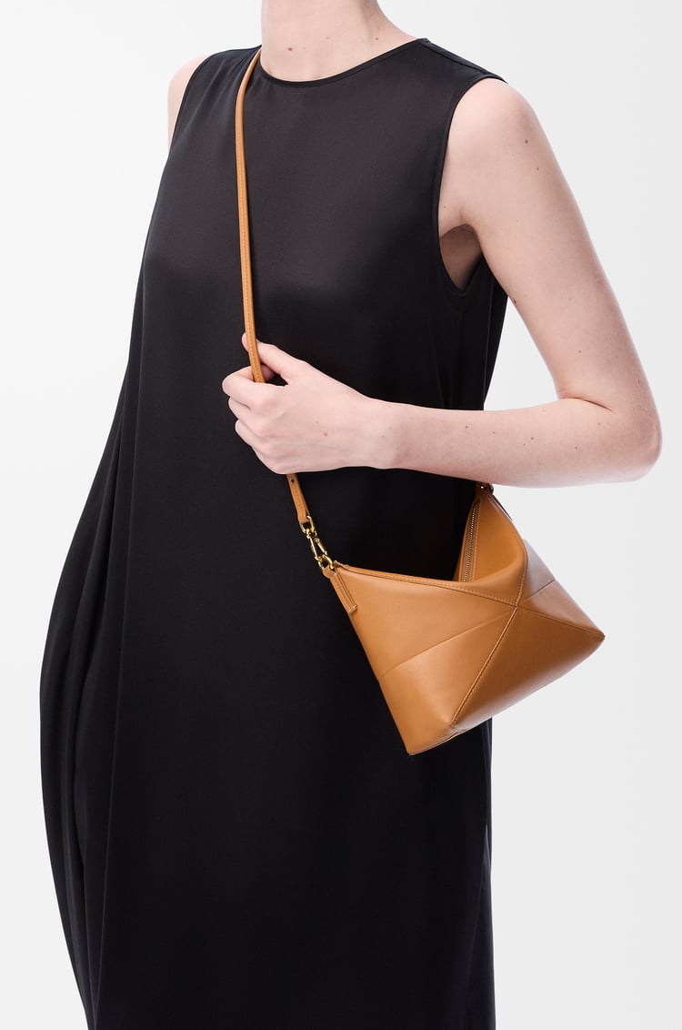 LOEWE Puzzle Fold pouch en piel napa de ternera Desierto Cálido