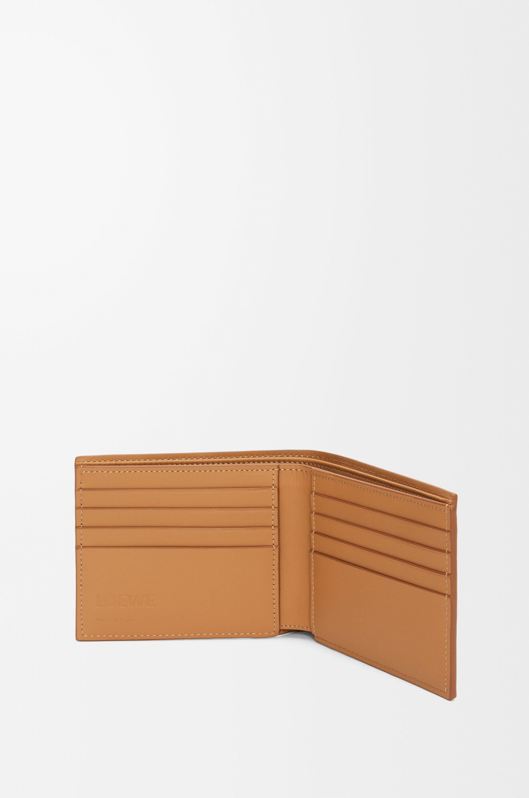 人気ブランドからコーディネートを探す バイフォールド ウォレット（サテンカーフ） ベージュ - LOEWE 小物