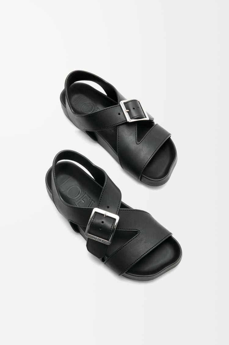 LOEWE イーズ バックル サンダル（ベジタルカーフ） ブラック