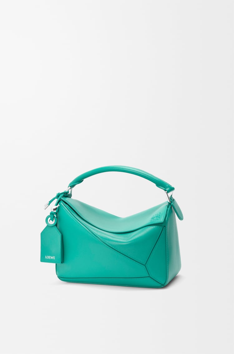 LOEWE Bolso Puzzle pequeño en piel napa de cordero ligera Aguamarina