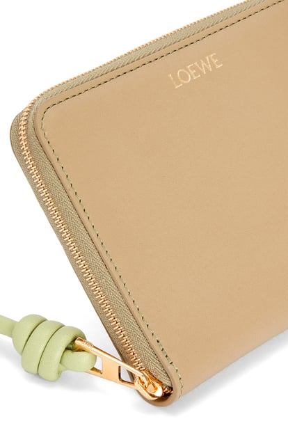 LOEWE Knot compact zip around wallet in shiny nappa calfskin Clay Green/Lime Green plp_rd