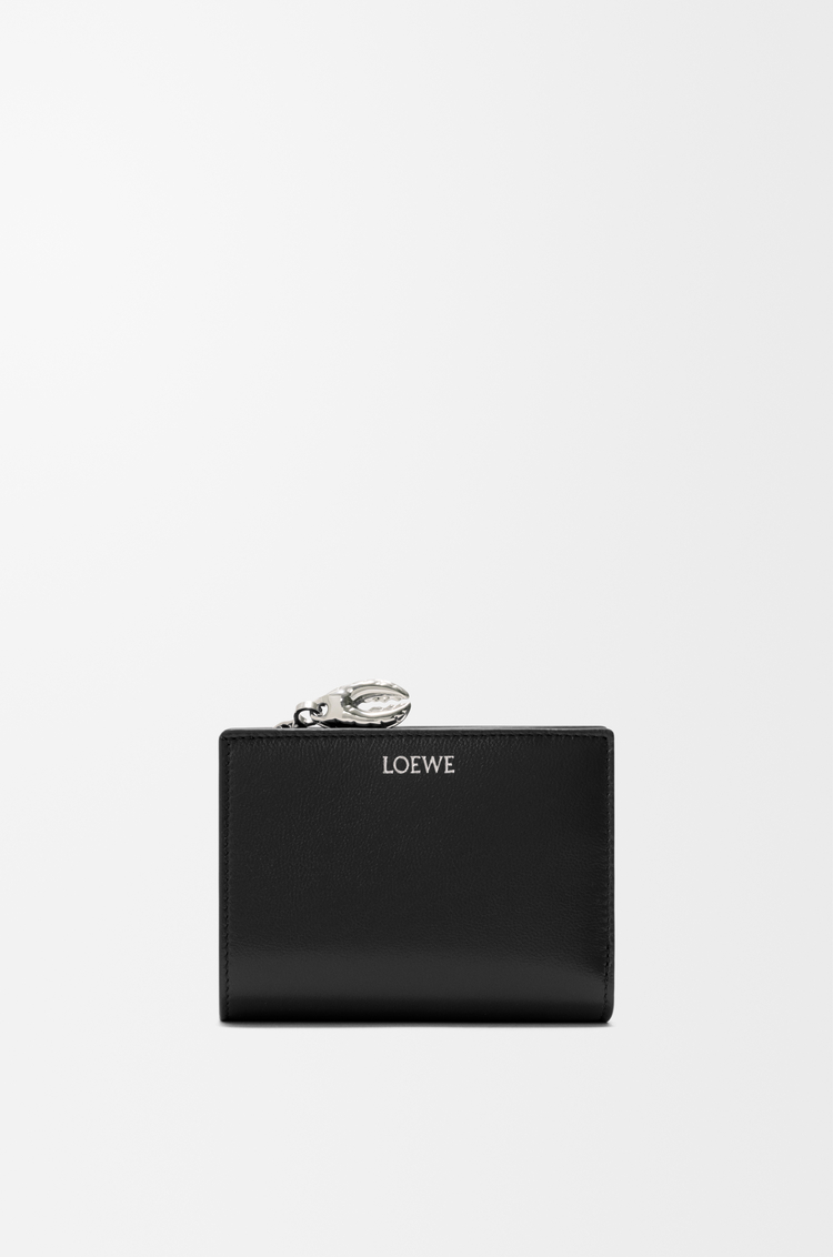LOEWE Cartera compacta Claw en piel de cordero brillante Negro