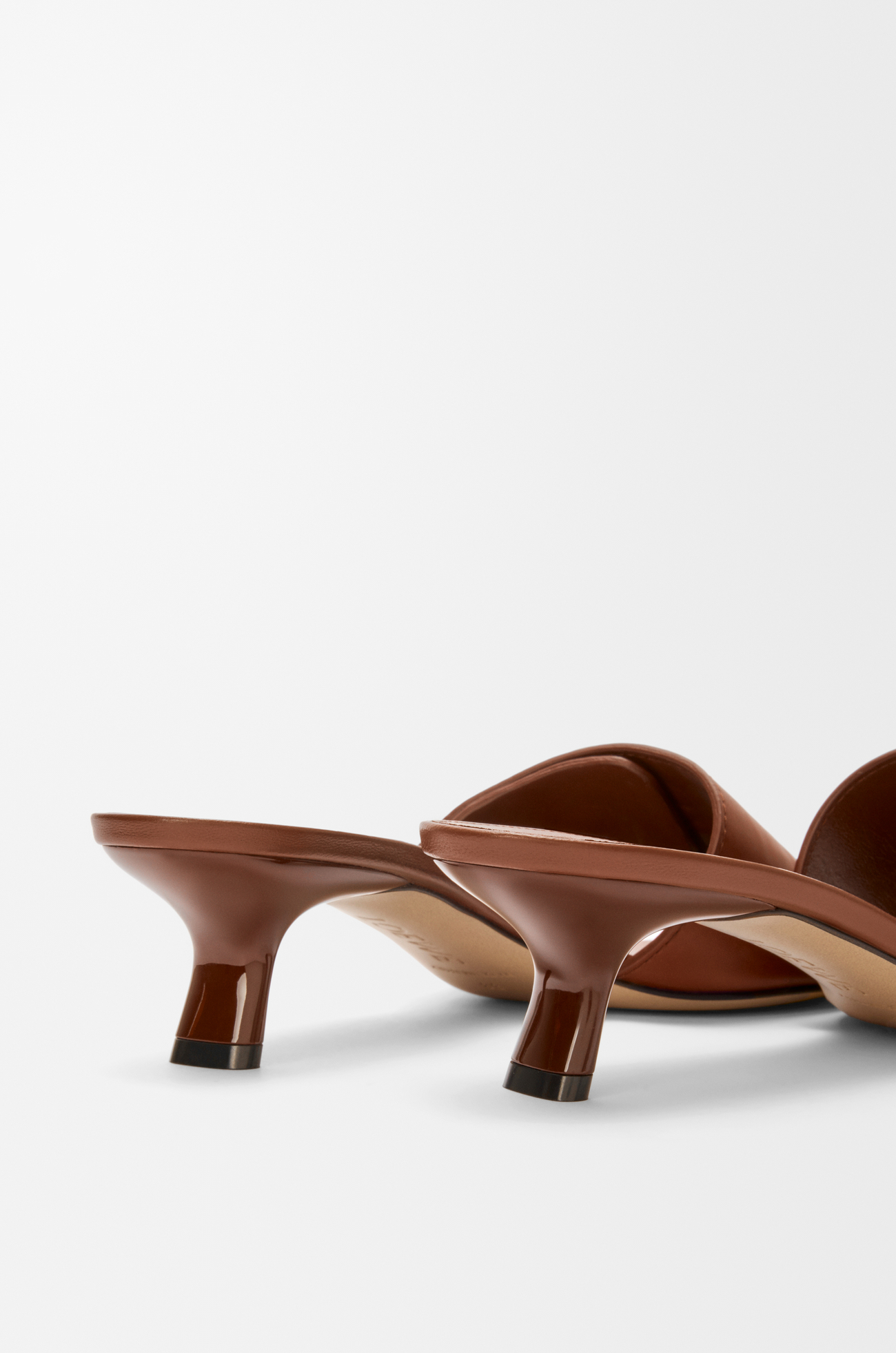 LOEWE Sandalia Pebble en piel de ternera Óxido