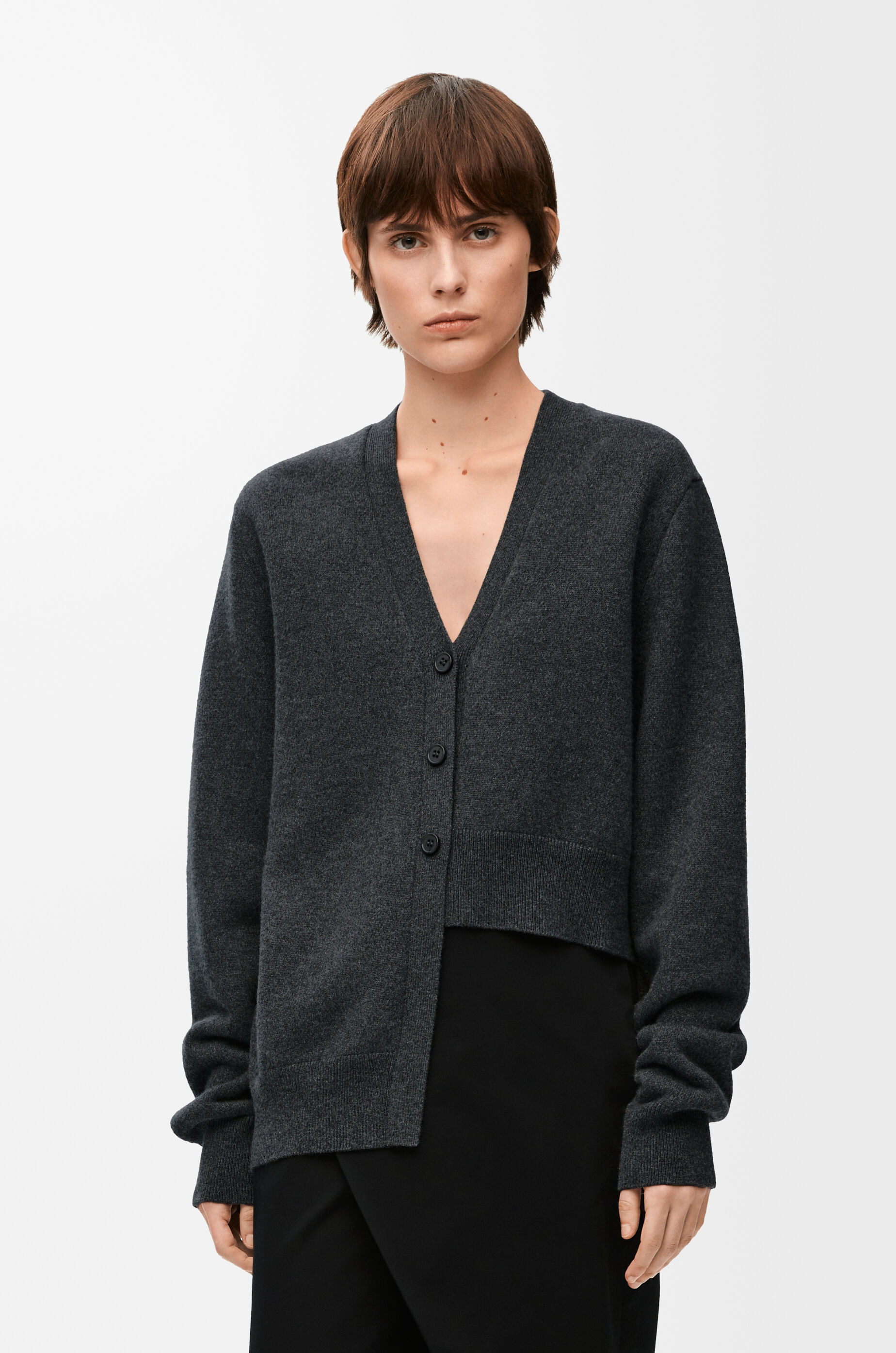 （ブランドロゴ）の人気ランキング アシンメトリー LOEWE - ミディアムグレー カーディガン（カシミヤ） トップス