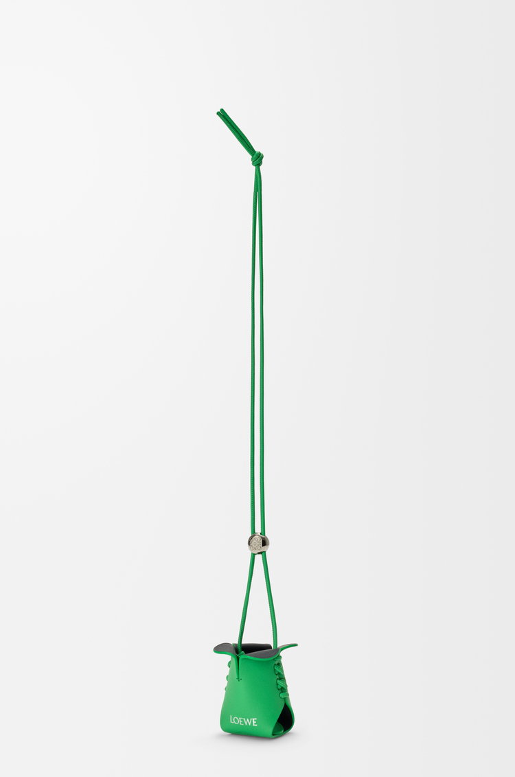 LOEWE Dok Khoon charm in leather Green/Black